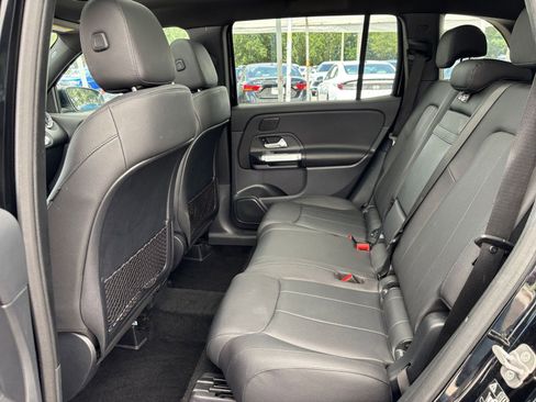 Used 2025 Mercedes-Benz GLB 250 image 41