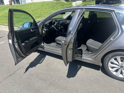 Used 2017 Kia Optima LX FWD image 7