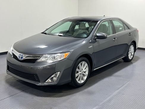 Used 2012 Toyota Camry Hybrid image 1