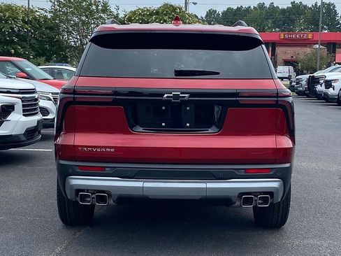 New 2025 Chevrolet Traverse LT w/ Driver Confidence Package image 4