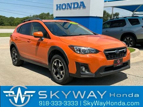 Used 2020 Subaru Crosstrek 2.0i Premium w/ Moonroof Package 2 AWD/4WD image 1