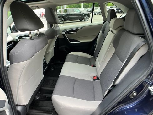 Used 2022 Toyota RAV4 XLE w/ Convenience Package AWD/4WD image 21