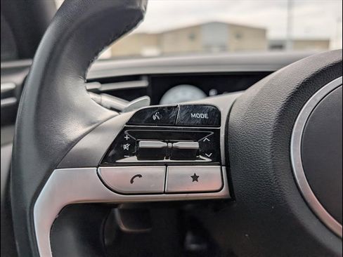 Used 2023 Hyundai Santa Cruz Limited image 13