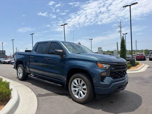 Used 2024 Chevrolet Silverado 1500 Custom RWD image 3
