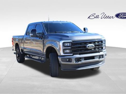 Used 2023 Ford F250 Lariat w/ Lariat Ultimate Package image 3