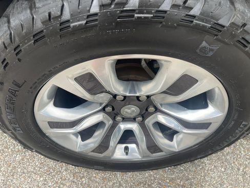 Used 2020 RAM 1500 Limited AWD/4WD image 9