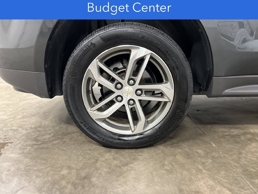 Used 2017 Chevrolet Equinox Premier w/ Enhanced Convenience Package FWD image 9