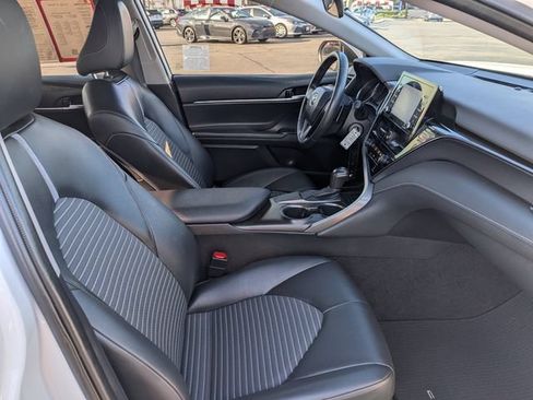 Used 2021 Toyota Camry SE w/ Carpet Mat Package (TMS) FWD image 18