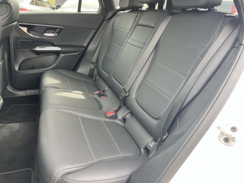 Certified 2025 Mercedes-Benz GLC 300 image 17