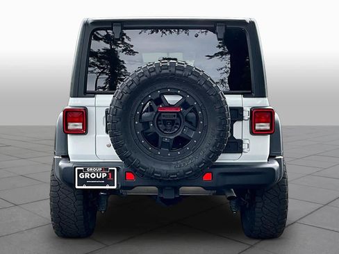 Used 2018 Jeep Wrangler Unlimited Sport S AWD/4WD image 5