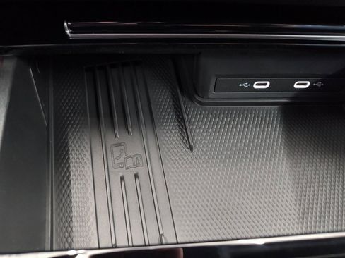 New 2025 Volkswagen Atlas Cross Sport SE image 30