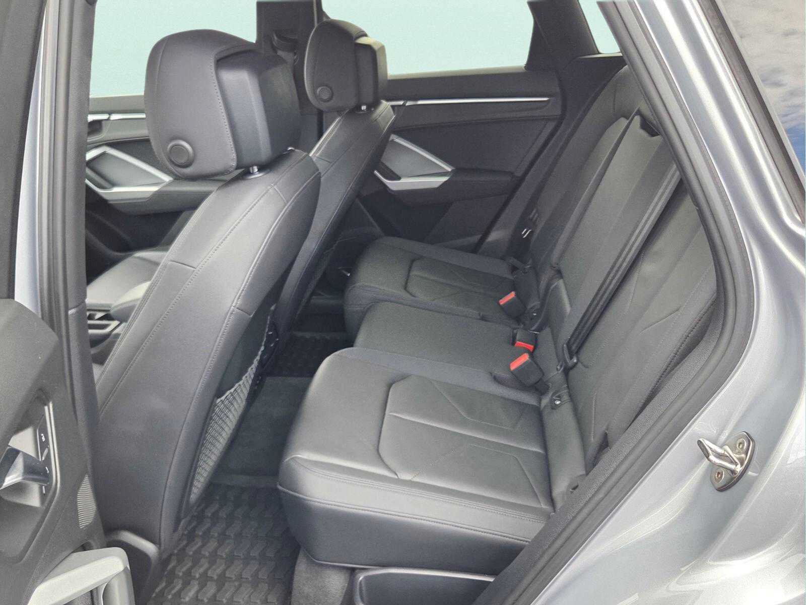 Used 2020 Audi Q3 2.0T Premium Plus w/ Premium Plus Package AWD/4WD image 11