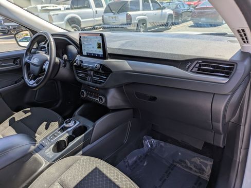 Certified 2024 Ford Escape Active AWD/4WD image 33