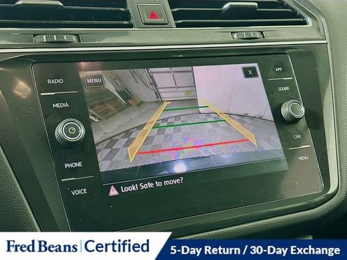Used 2018 Volkswagen Tiguan SE image 14