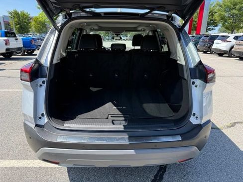 Certified 2023 Nissan Rogue SV w/ SV Premium B Package AWD/4WD image 10
