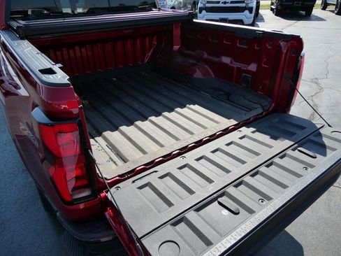 Used 2024 Chevrolet Colorado Z71 w/ Z71 Convenience Package 2 image 17