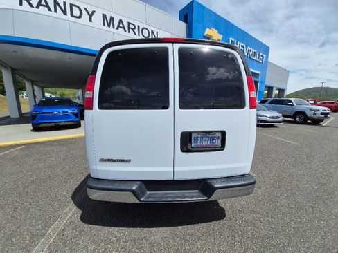 Used 2019 Chevrolet Express 3500 LT w/ LT Preferred Equipment Group RWD image 5