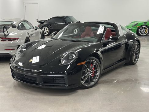 Used 2024 Porsche 911 AWD/4WD image 1