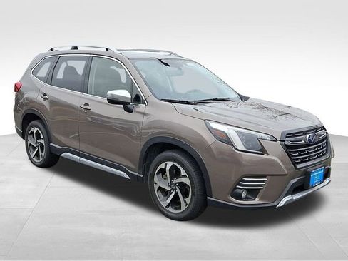 Used 2023 Subaru Forester Touring image 1