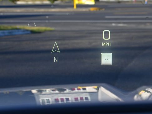 Used 2023 GMC Yukon XL Denali Ultimate image 9