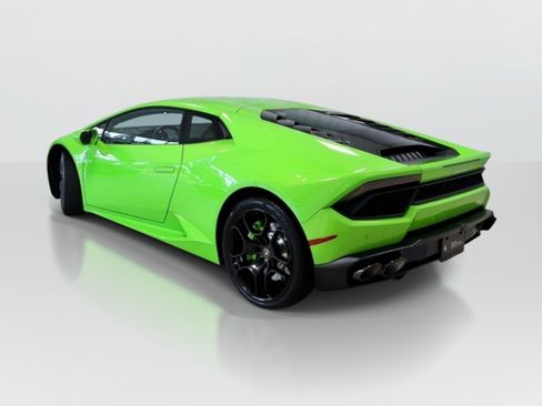 Used 2018 Lamborghini Huracan LP 580-2 RWD image 3