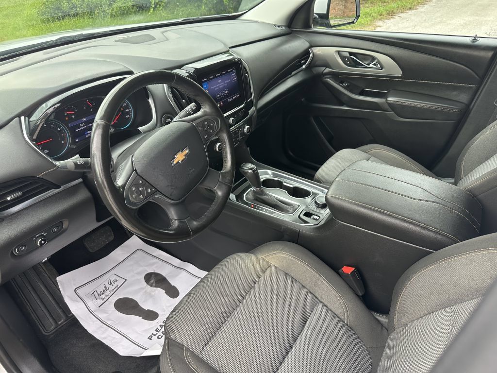 Used 2020 Chevrolet Traverse LT FWD image 8