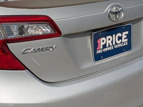 Used 2013 Toyota Camry SE image 21