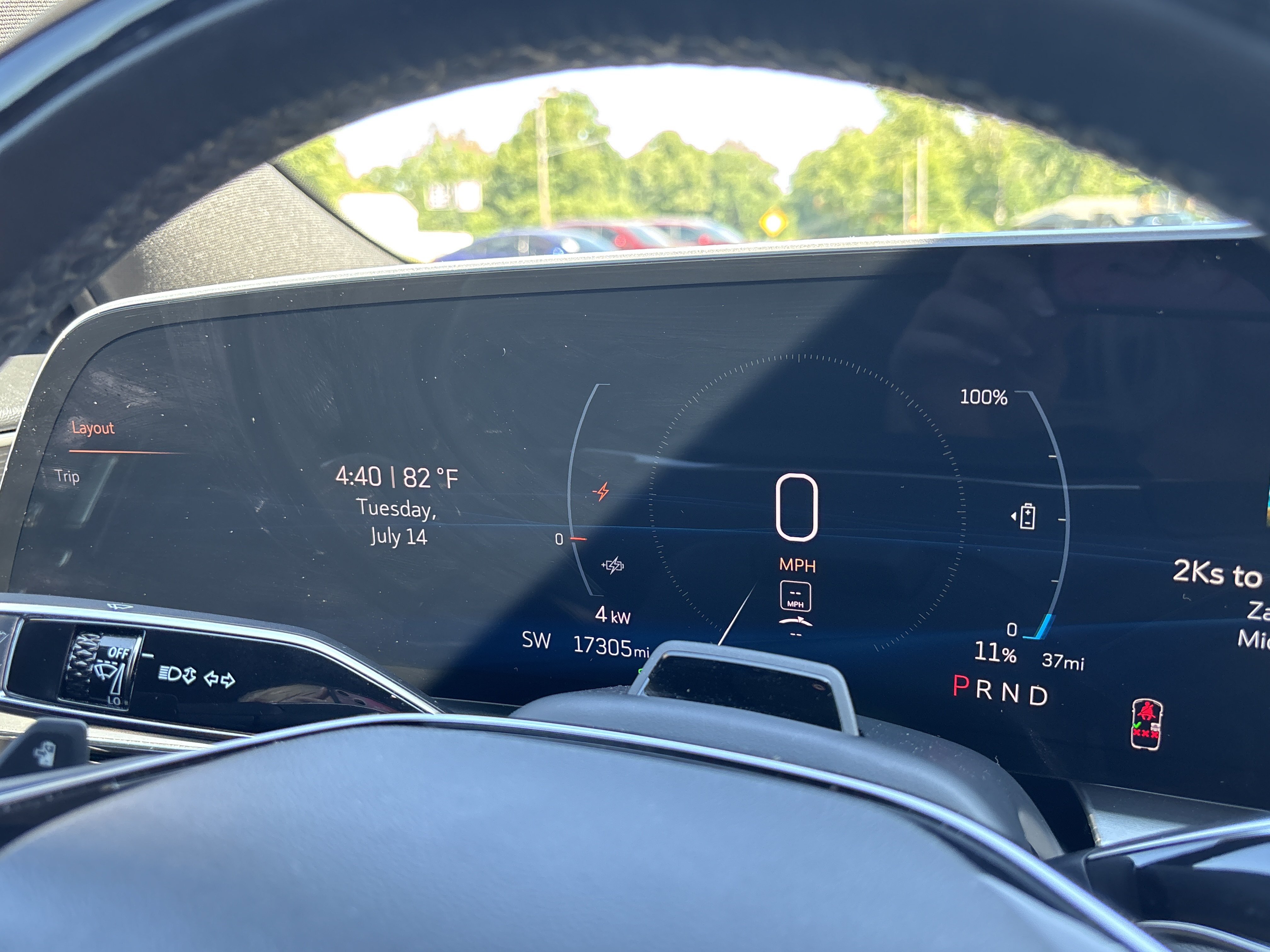 Used 2024 Cadillac Lyriq Luxury AWD/4WD image 27