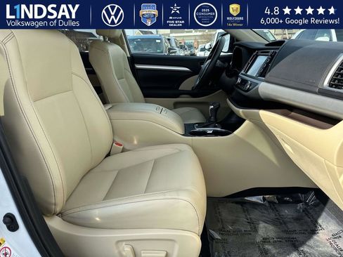 Used 2019 Toyota Highlander XLE image 9