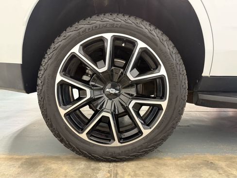Used 2022 Chevrolet Tahoe RST w/ Luxury Package AWD/4WD image 10