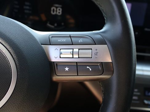 Used 2025 Hyundai Kona SEL FWD image 26
