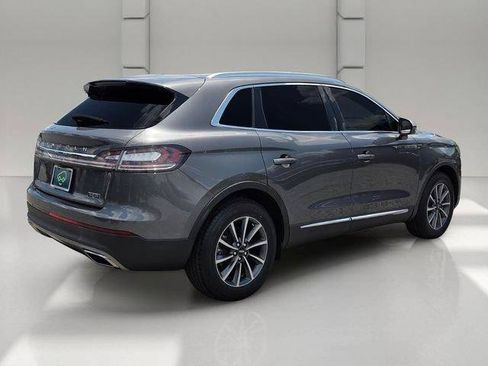 Used 2022 Lincoln Nautilus FWD image 5