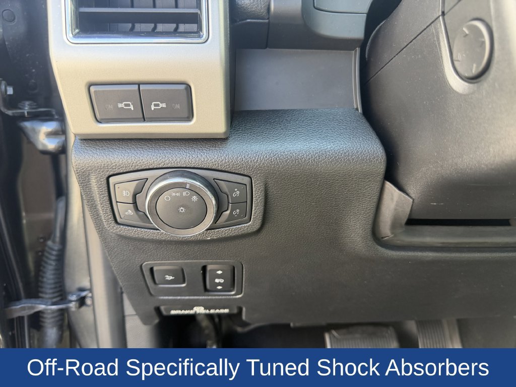 Used 2019 Ford F250 Lariat w/ Lariat Ultimate Package AWD/4WD image 16
