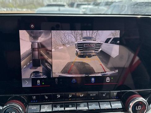 Used 2023 GMC Canyon AT4X w/ Edition 1 AWD/4WD image 4