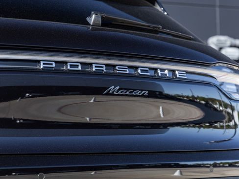 New 2026 Porsche Macan image 16
