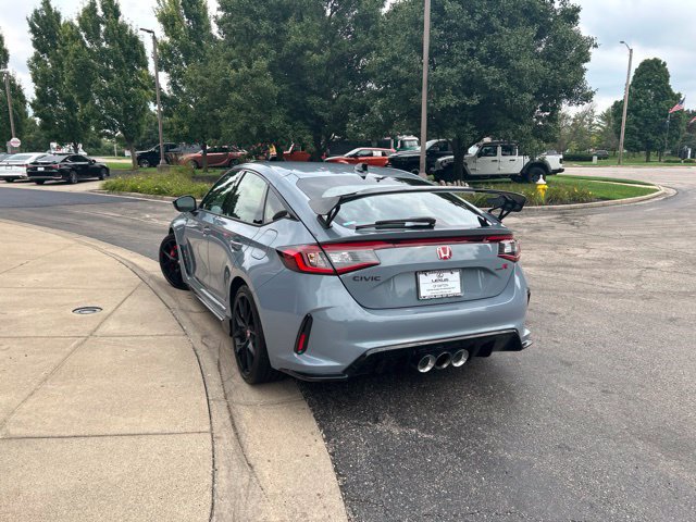 Used 2025 Honda Civic Type R image 5