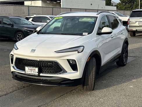 Used 2024 Buick Encore GX Sport Touring image 8