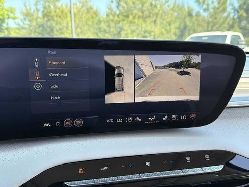 New 2026 Buick Enclave Avenir FWD image 5