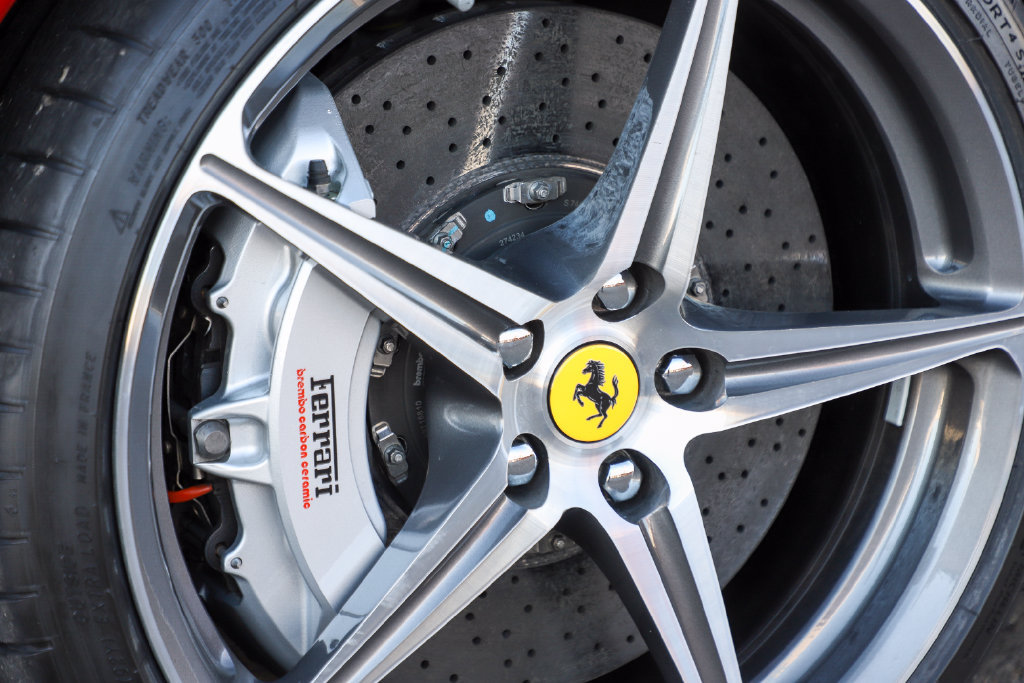 Used 2012 Ferrari 458 Spider RWD image 19