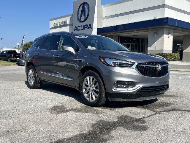 Used 2019 Buick Enclave Premium w/ Experience Buick Package FWD image 2