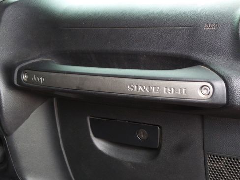 Used 2015 Jeep Wrangler Unlimited Sport w/ Quick Order Package 24S image 36