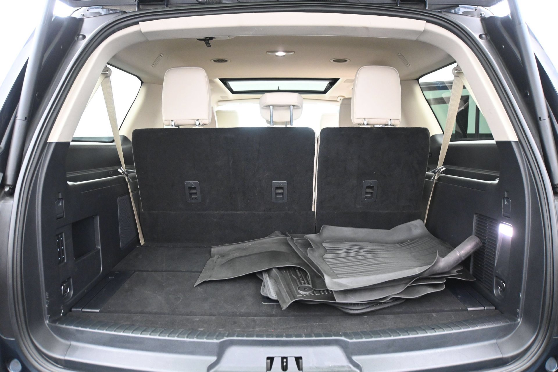 Used 2024 Ford Expedition Max Platinum AWD/4WD image 16