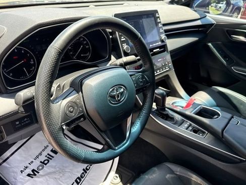 Used 2022 Toyota Avalon Touring FWD image 32