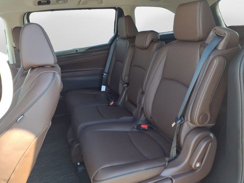 New 2026 Honda Odyssey Touring image 10