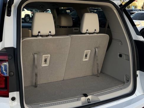 Used 2023 GMC Acadia Denali AWD/4WD image 25