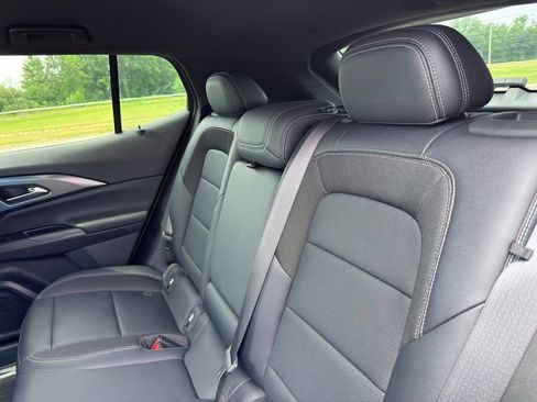 Used 2025 Chevrolet Equinox EV LT w/ Convenience Package FWD image 30