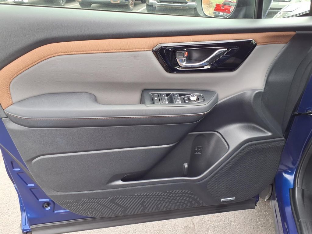 Certified 2025 Subaru Forester Sport AWD/4WD image 27