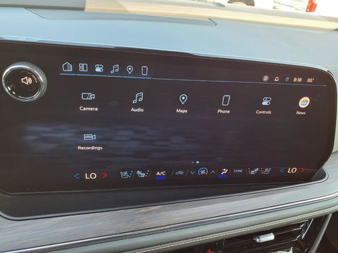 Used 2025 Chevrolet Tahoe Premier w/ Sun And Tow Package AWD/4WD image 4