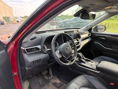 Used 2022 Toyota Highlander Platinum AWD/4WD image 9