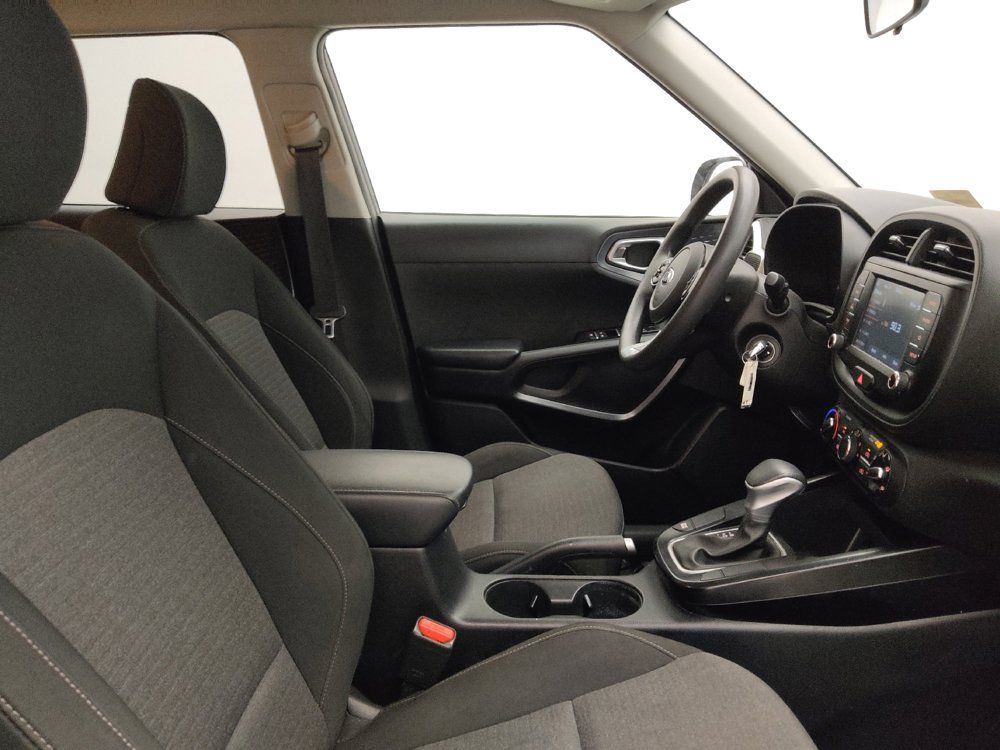 Used 2020 Kia Soul S FWD image 21